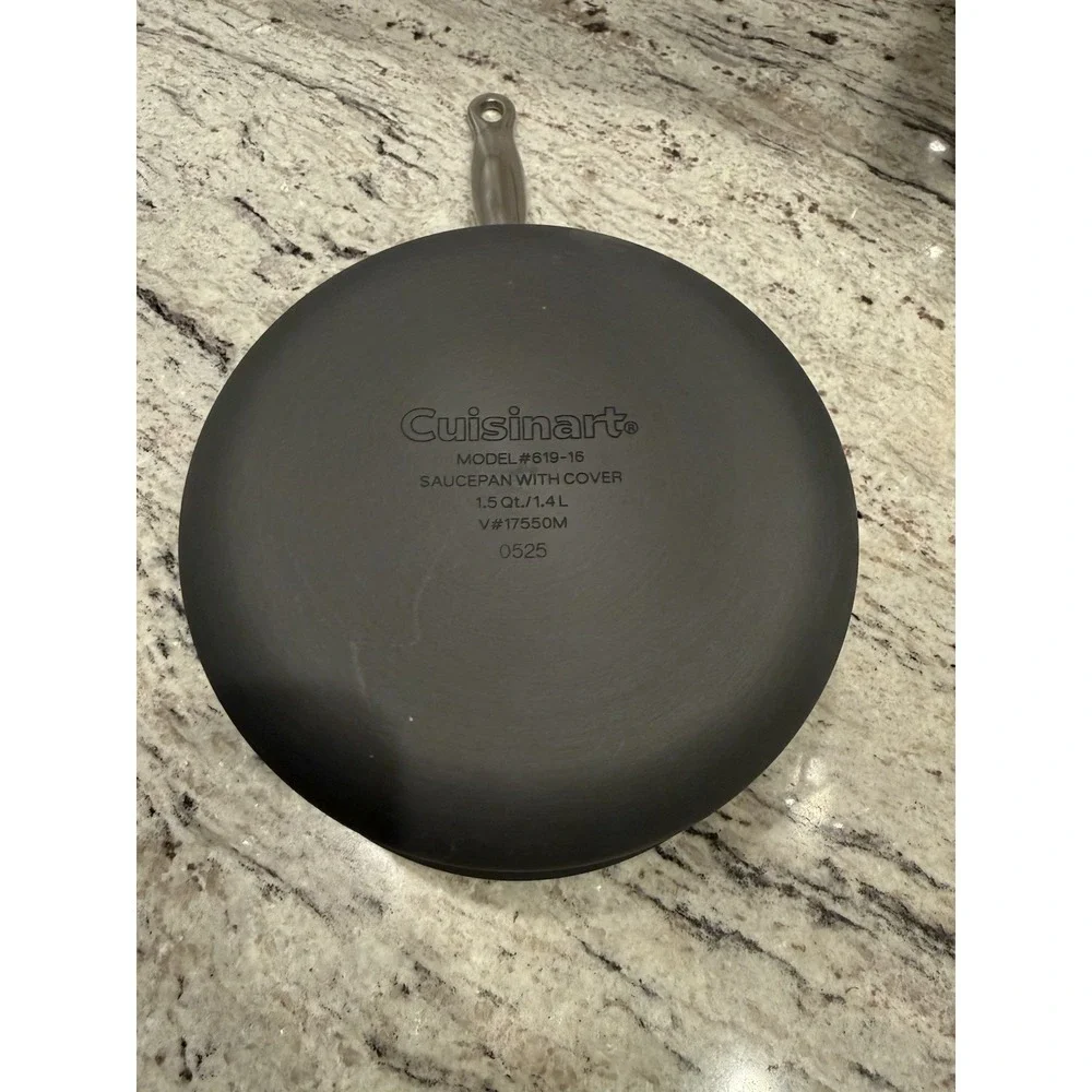 Cuisinart 619-16 Chef's Classic Non-Stick Hard Anodized 1-1/2-Qt. Saucepan w Lid
